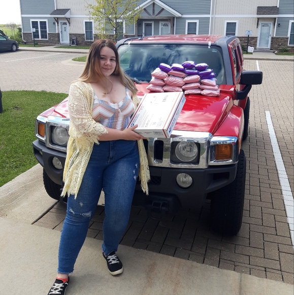 Meet your Posher, Arianna - Picture 2 of 12